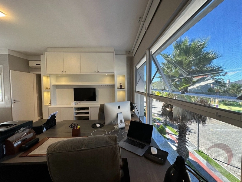 casa em Jurerê Internacional com 3 dormitórios 2 suítes - 330m²: 25ª foto da galeria de imagens do imóvel