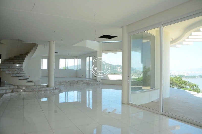 Casa residencial no João Paulo com 6 suítes 8 vagas - 1.500 m²: 1ª foto da galeria de imagens do imóvel