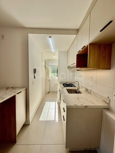 Apartamento no Itacurubi com 2 suítes, sendo 1 suíte e 2 vagas: 3ª foto da galeria de imagens do imóvel