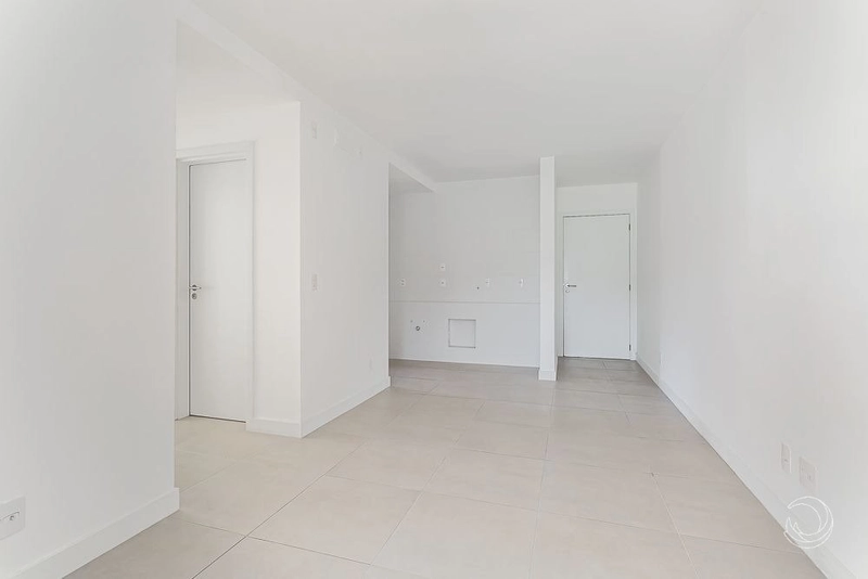 Apartamento no Itacurubi com 2 suítes, sendo 1 suíte e 2 vagas: 2ª foto da galeria de imagens do imóvel