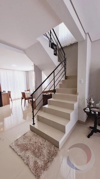 Casa no Córrego Grande com 4 dormitórios, sendo 3 suíte: 7ª foto da galeria de imagens do imóvel