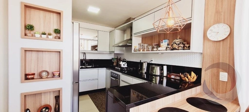Casa no Córrego Grande com 4 dormitórios, sendo 3 suíte: 12ª foto da galeria de imagens do imóvel