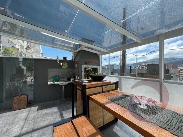 Casa no Córrego Grande com 4 dormitórios, sendo 3 suíte: 5ª foto da galeria de imagens do imóvel