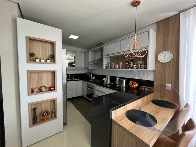 Casa no Córrego Grande com 4 dormitórios, sendo 3 suíte: 11ª foto da galeria de imagens do imóvel