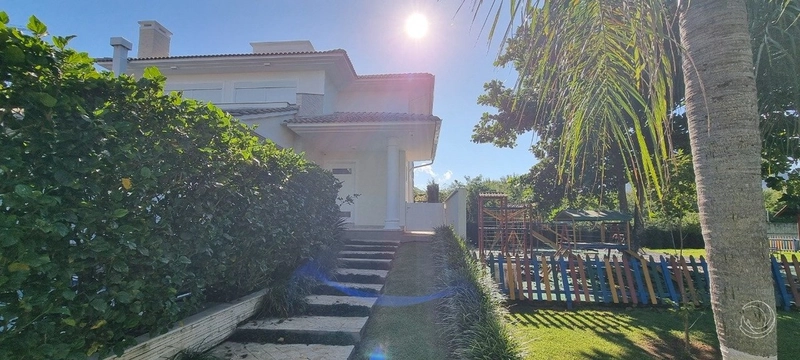 Casa em Condomínio fechado em Cacupé com 3 dormitórios 1 suíte e 2 vg: 54ª foto da galeria de imagens do imóvel