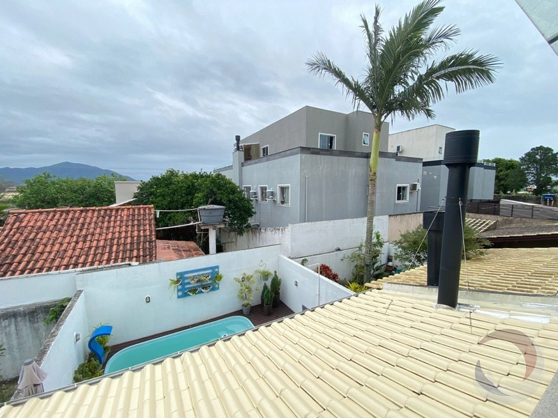 Casa no Campeche com 3 dormitórios 1 suíte e 2 vagas - 144m²: 8ª foto da galeria de imagens do imóvel