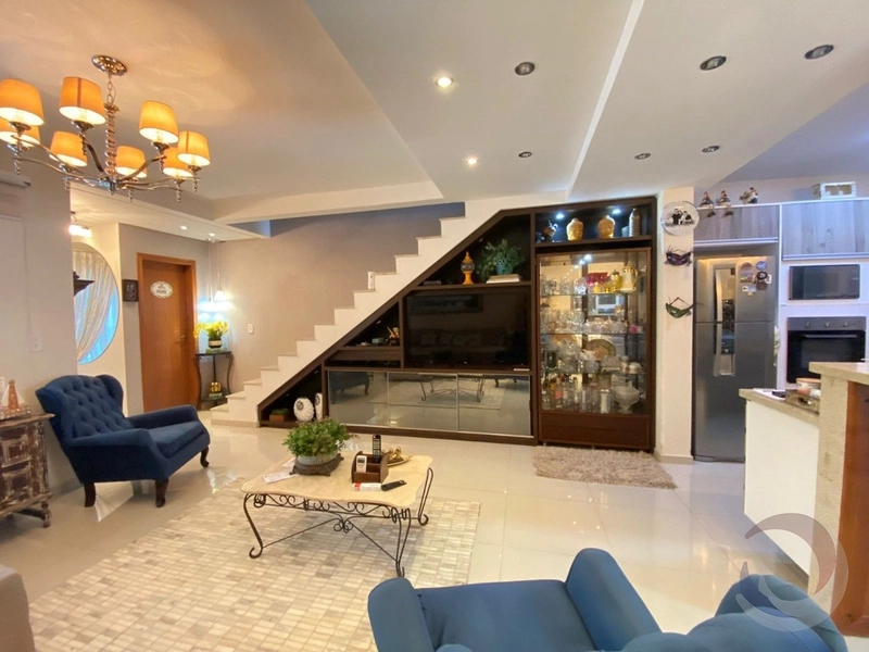 Casa no Campeche com 3 dormitórios 1 suíte e 2 vagas - 144m²: 2ª foto da galeria de imagens do imóvel