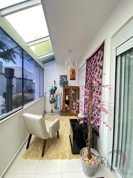 Casa no Campeche com 3 dormitórios 1 suíte e 2 vagas - 144m²: 27ª foto da galeria de imagens do imóvel