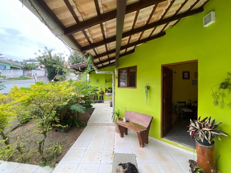Casa em Cacupé com 3 dormitórios 1 suíte 3 vagas: 3ª foto da galeria de imagens do imóvel