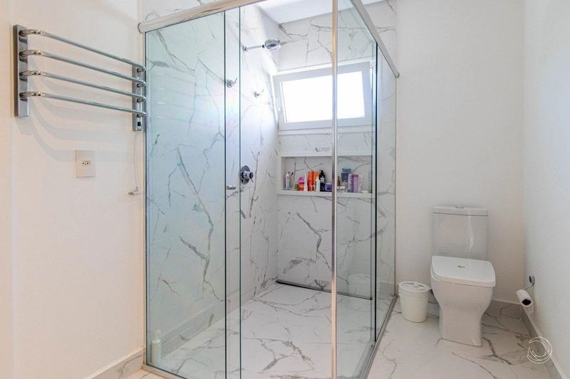 Linda Casa em Cacupé em Condomínio fechado com 5 suítes: 46ª foto da galeria de imagens do imóvel