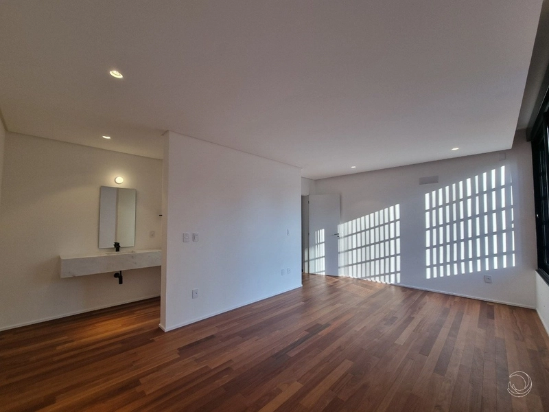 Linda Casa em Cacupé em Condomínio fechado com 4 suítes - 484 m²: 36ª foto da galeria de imagens do imóvel