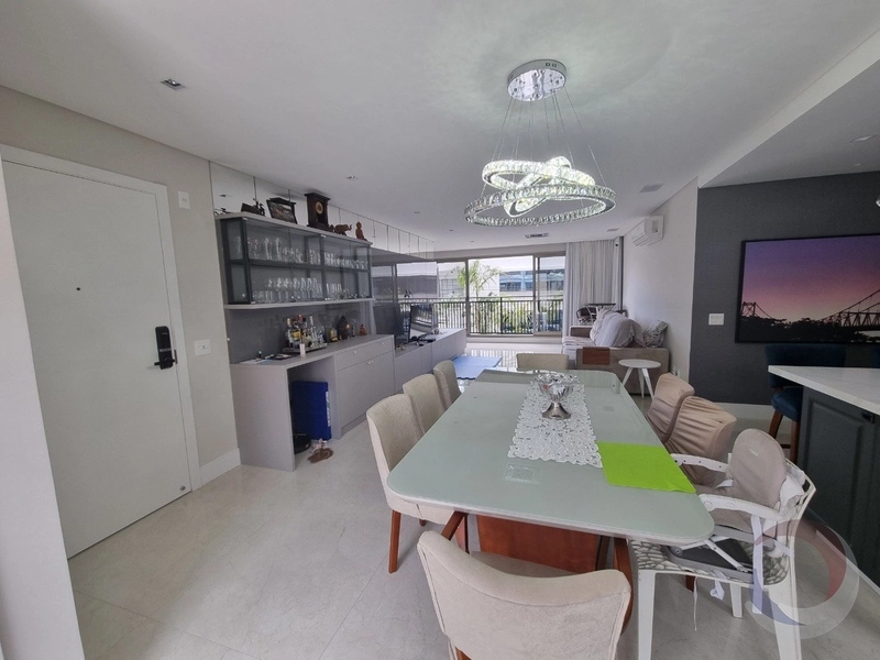 Apartamento no Centro com 3 dormitórios, sendo 3 suítes e 3 vagas: 8ª foto da galeria de imagens do imóvel