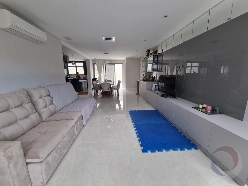 Apartamento no Centro com 3 dormitórios, sendo 3 suítes e 3 vagas: 1ª foto da galeria de imagens do imóvel