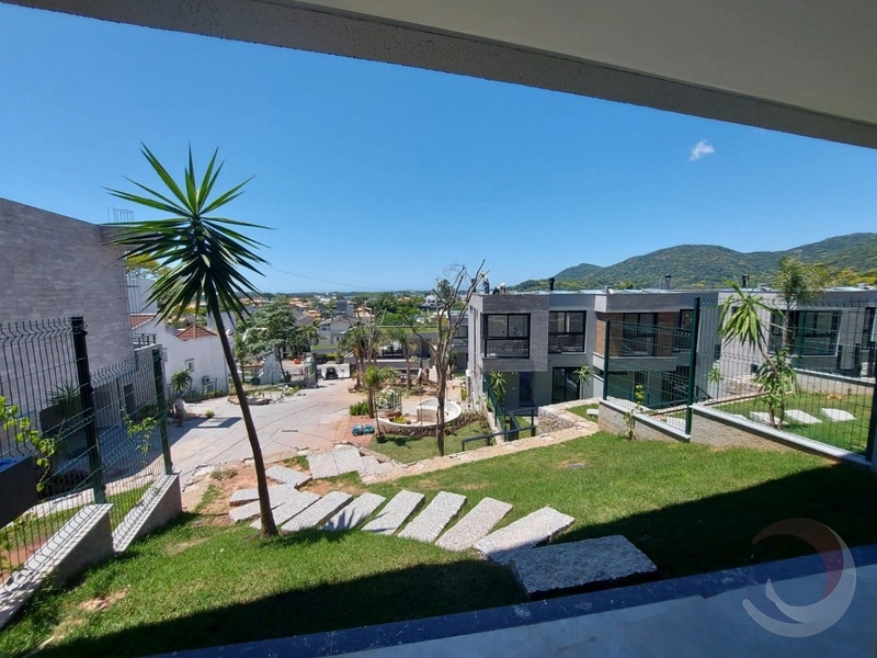 Casa no Canto da Lagoa com 3 quartos sendo 3 suítes: 1ª foto da galeria de imagens do imóvel
