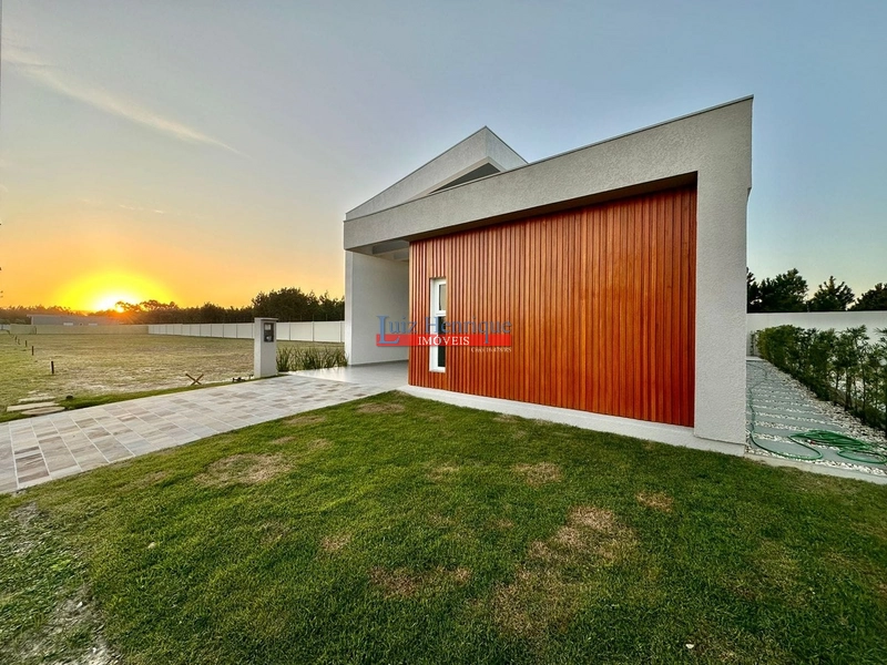 Linda casa no Arenas.: 4ª foto da galeria de imagens do imóvel
