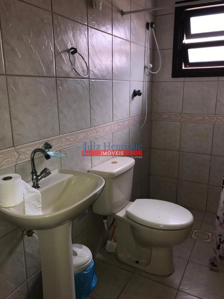 No centro de Capão Novo: 6ª foto da galeria de imagens do imóvel