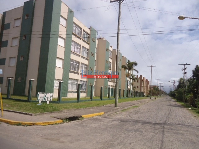 Térreo e frente Norte: 1ª foto da galeria de imagens do imóvel