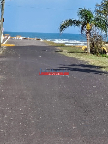 Térreo e pertinho do mar: 2ª foto da galeria de imagens do imóvel