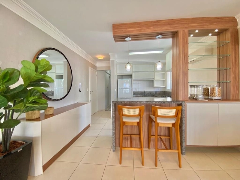 Apartamento com sacada de frente, decorado, no Centro de Capão!: 8ª foto da galeria de imagens do imóvel