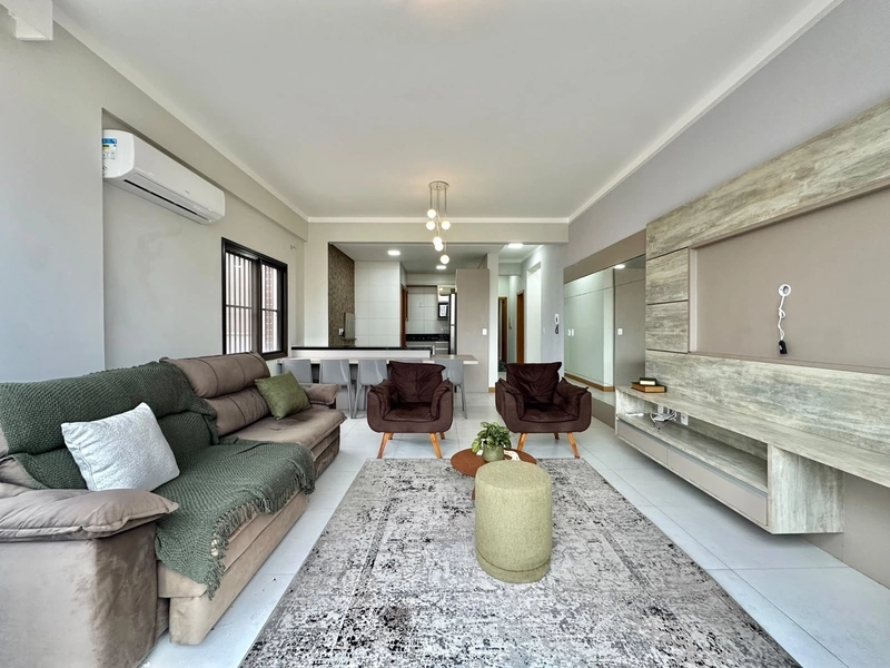 Apartamento COM TERRAÇO DE FRENTE no Centro de Capão da Canoa!: 1ª foto da galeria de imagens do imóvel