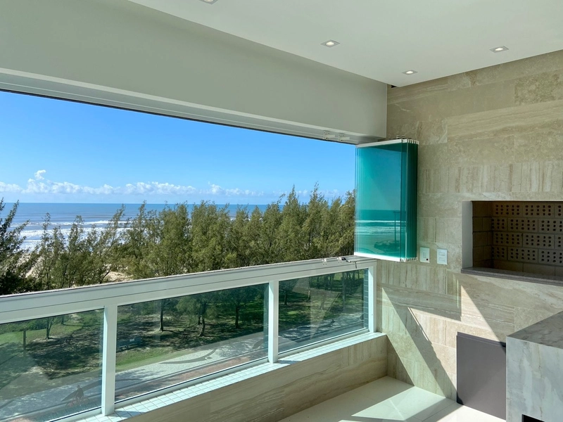 Apartamento BEIRA MAR, novo, mobiliado e decorado, em Capão da Canoa!: 3ª foto da galeria de imagens do imóvel