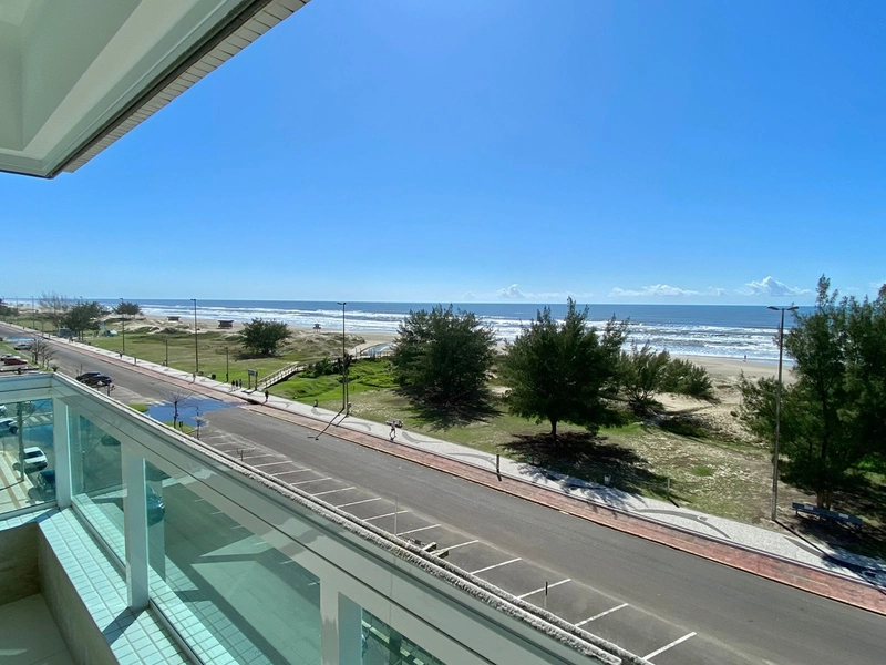 Apartamento BEIRA MAR, novo, mobiliado e decorado, em Capão da Canoa!: 2ª foto da galeria de imagens do imóvel