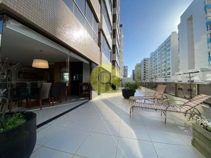 Apartamento com SUPER TERRAÇO & VISTA PARA O MAR!: 1ª foto da galeria de imagens do imóvel
