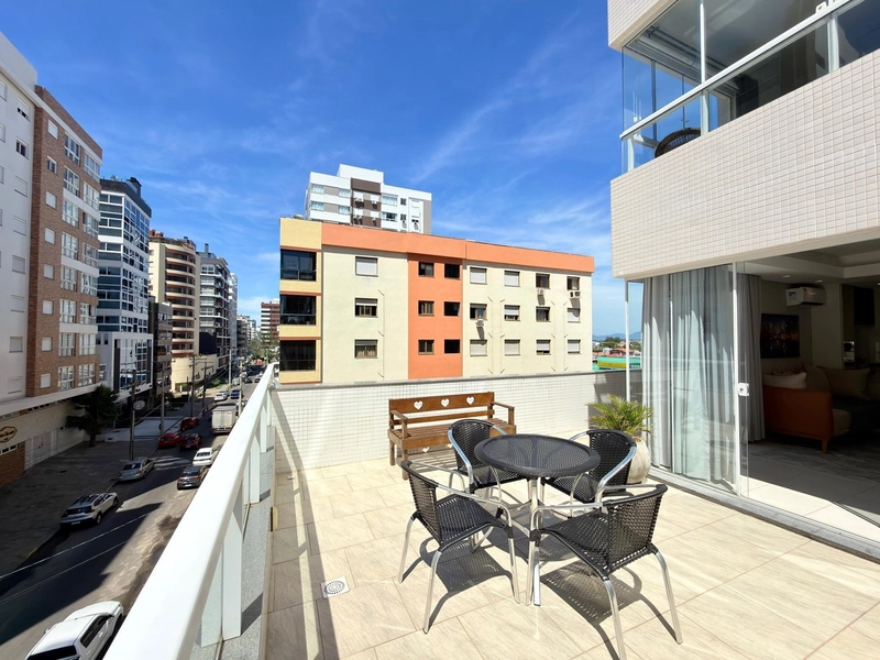Apartamento COM TERRAÇO DE FRENTE, mobiliado, pronto para usar!: 4ª foto da galeria de imagens do imóvel