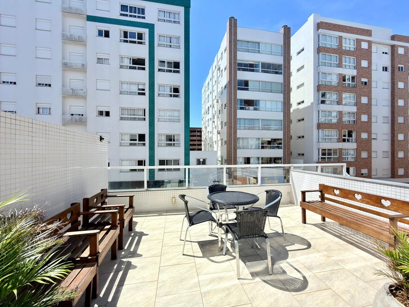 Apartamento COM TERRAÇO DE FRENTE, mobiliado, pronto para usar!: 1ª foto da galeria de imagens do imóvel