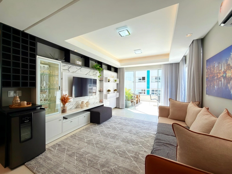 Apartamento COM TERRAÇO DE FRENTE, mobiliado, pronto para usar!: 2ª foto da galeria de imagens do imóvel