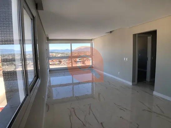 Amplo apartamento, 2 dorm com suíte e box, no Centro!: 3ª foto da galeria de imagens do imóvel