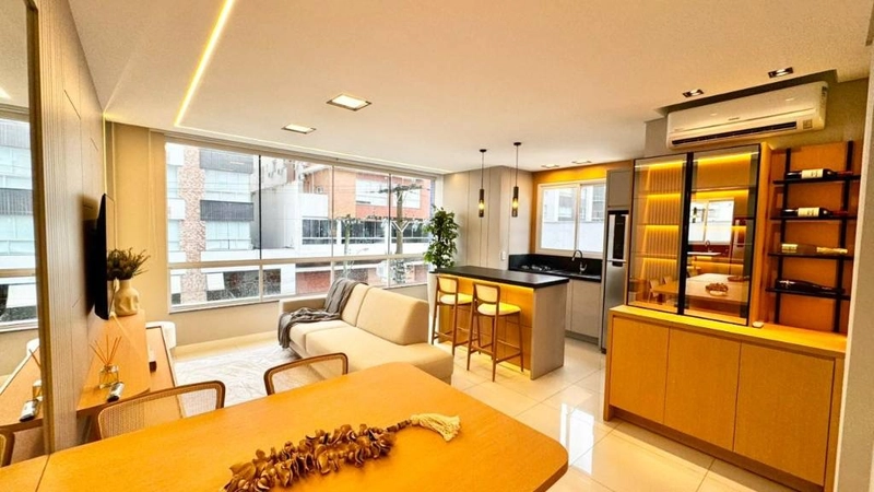 Lindo apartamento de frente, com terraço lateral, mobiliado em Capão!: 3ª foto da galeria de imagens do imóvel