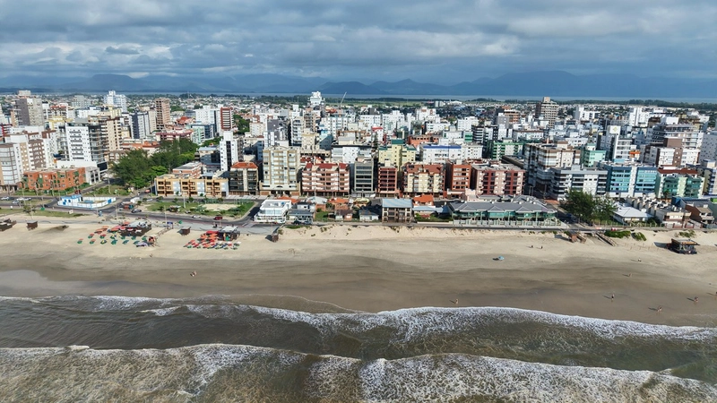 Apartamento 4 dormitórios com vista eterna para o mar, perto da praia!: 28ª foto da galeria de imagens do imóvel