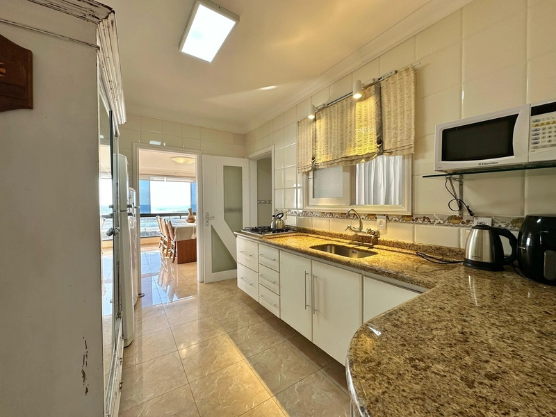 Apartamento 4 dormitórios com vista eterna para o mar, perto da praia!: 13ª foto da galeria de imagens do imóvel
