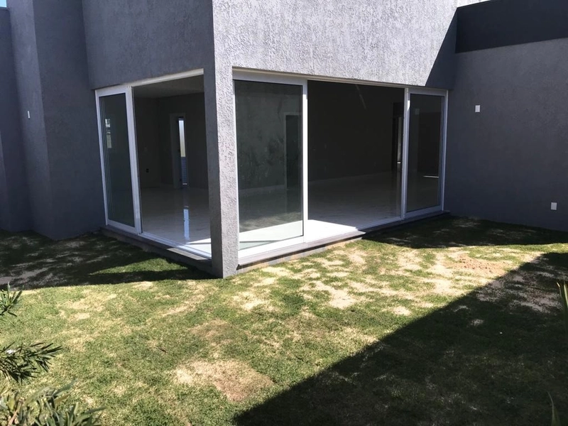 Casa plana contemporânea, 4 suítes, no Condomínio Dubai em Capão!: 8ª foto da galeria de imagens do imóvel