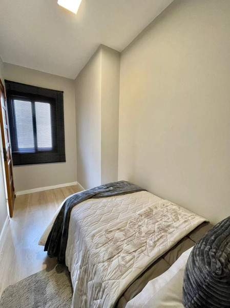 Apartamento com sacada de frente, perto da Praça Bassani, em Capão!: 22ª foto da galeria de imagens do imóvel