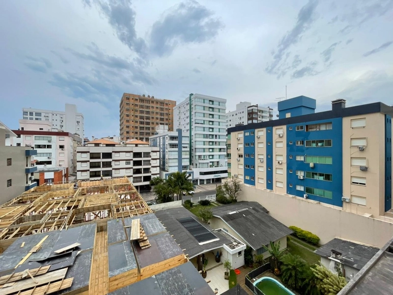 Apartamento com sacada de frente, perto da Praça Bassani, em Capão!: 25ª foto da galeria de imagens do imóvel