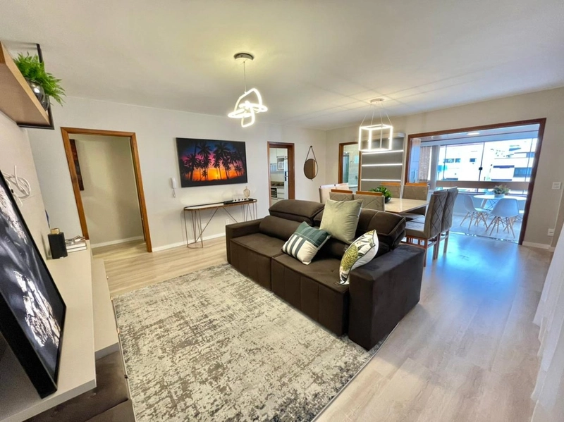 Apartamento com sacada de frente, perto da Praça Bassani, em Capão!: 5ª foto da galeria de imagens do imóvel