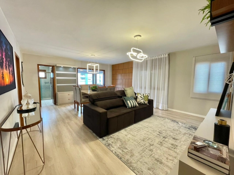 Apartamento com sacada de frente, perto da Praça Bassani, em Capão!: 4ª foto da galeria de imagens do imóvel