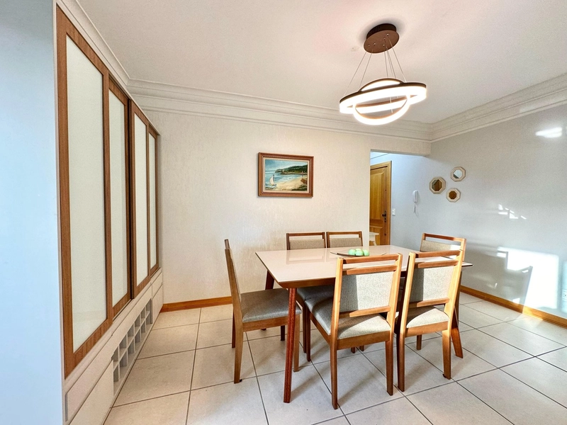 Amplo apartamento com sacadão com vista para o mar, no Centro: 10ª foto da galeria de imagens do imóvel