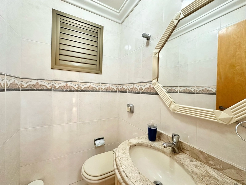 Amplo apartamento com sacadão com vista para o mar, no Centro: 15ª foto da galeria de imagens do imóvel