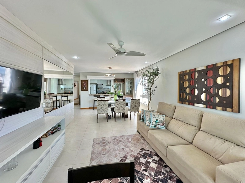 Apartamento 3 dormitórios, com 2 vagas na garagem, no Centro!: 3ª foto da galeria de imagens do imóvel
