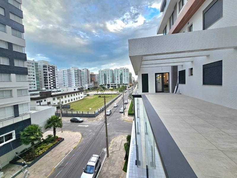 Apartamento com terraço de frente, 4 dormitórios e 2 box, em Capão!: 20ª foto da galeria de imagens do imóvel