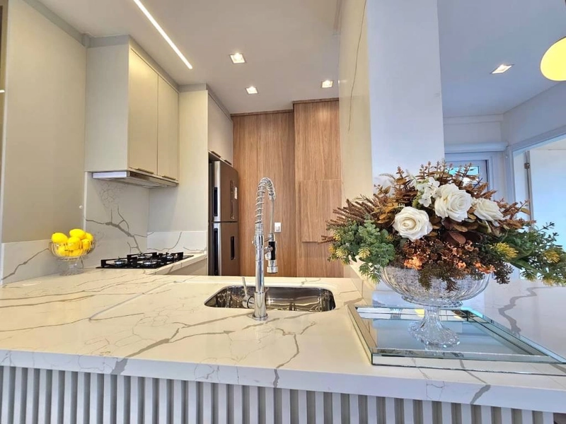 Apartamento com terraço de frente, 4 dormitórios e 2 box, em Capão!: 17ª foto da galeria de imagens do imóvel
