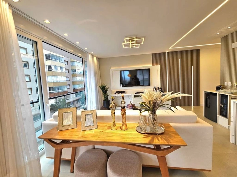 Apartamento com terraço de frente, 4 dormitórios e 2 box, em Capão!: 10ª foto da galeria de imagens do imóvel