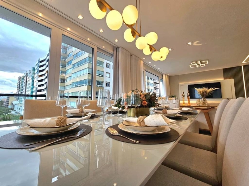 Apartamento com terraço de frente, 4 dormitórios e 2 box, em Capão!: 15ª foto da galeria de imagens do imóvel