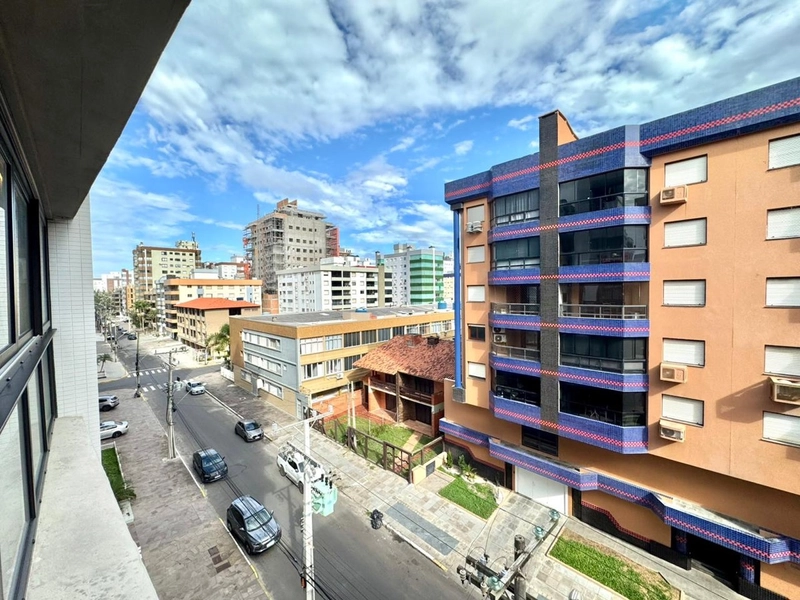Apartamento de frente, 2 dormitórios, com terraço frente/lateral!: 4ª foto da galeria de imagens do imóvel