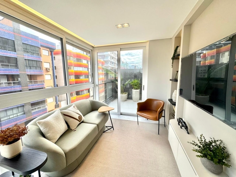 Apartamento de frente, 2 dormitórios, com terraço frente/lateral!: 8ª foto da galeria de imagens do imóvel