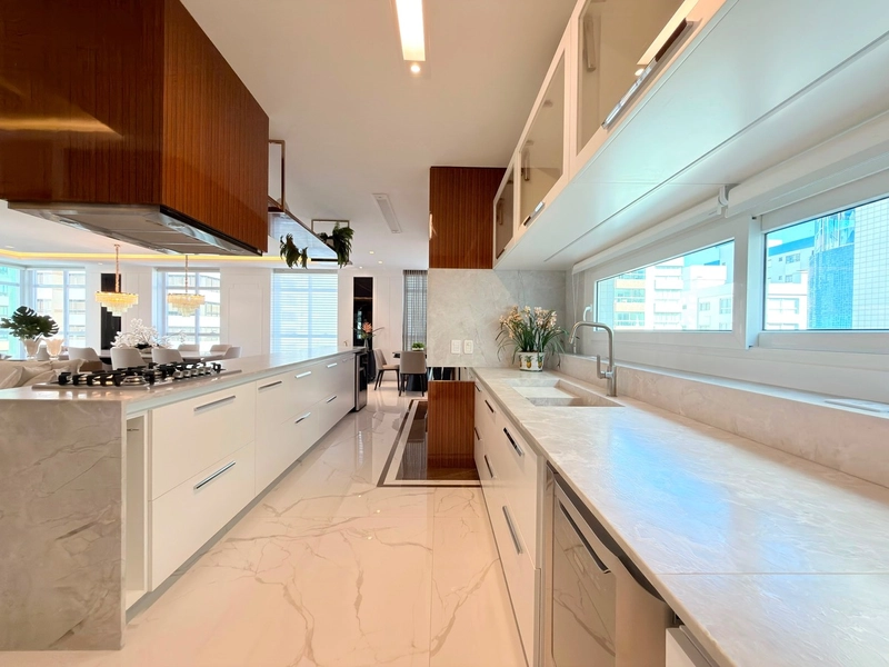 Luxuoso apartamento, 4 suítes, totalmente decorado, em Capão da Canoa!: 9ª foto da galeria de imagens do imóvel