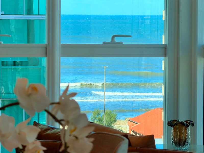 Luxuoso apartamento, 4 suítes, totalmente decorado, em Capão da Canoa!: 3ª foto da galeria de imagens do imóvel